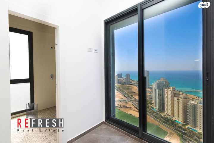 אמנון ליפקין שחק 