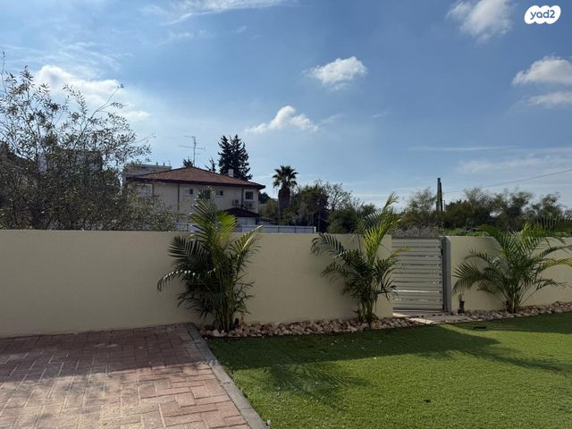 בית פרטי/ קוטג', מגינים, המושבה, גדרה