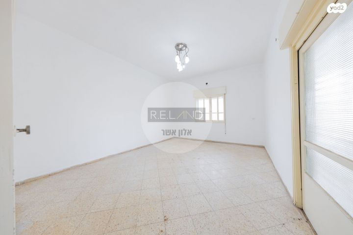 דו משפחתי, אליכין, אליכין