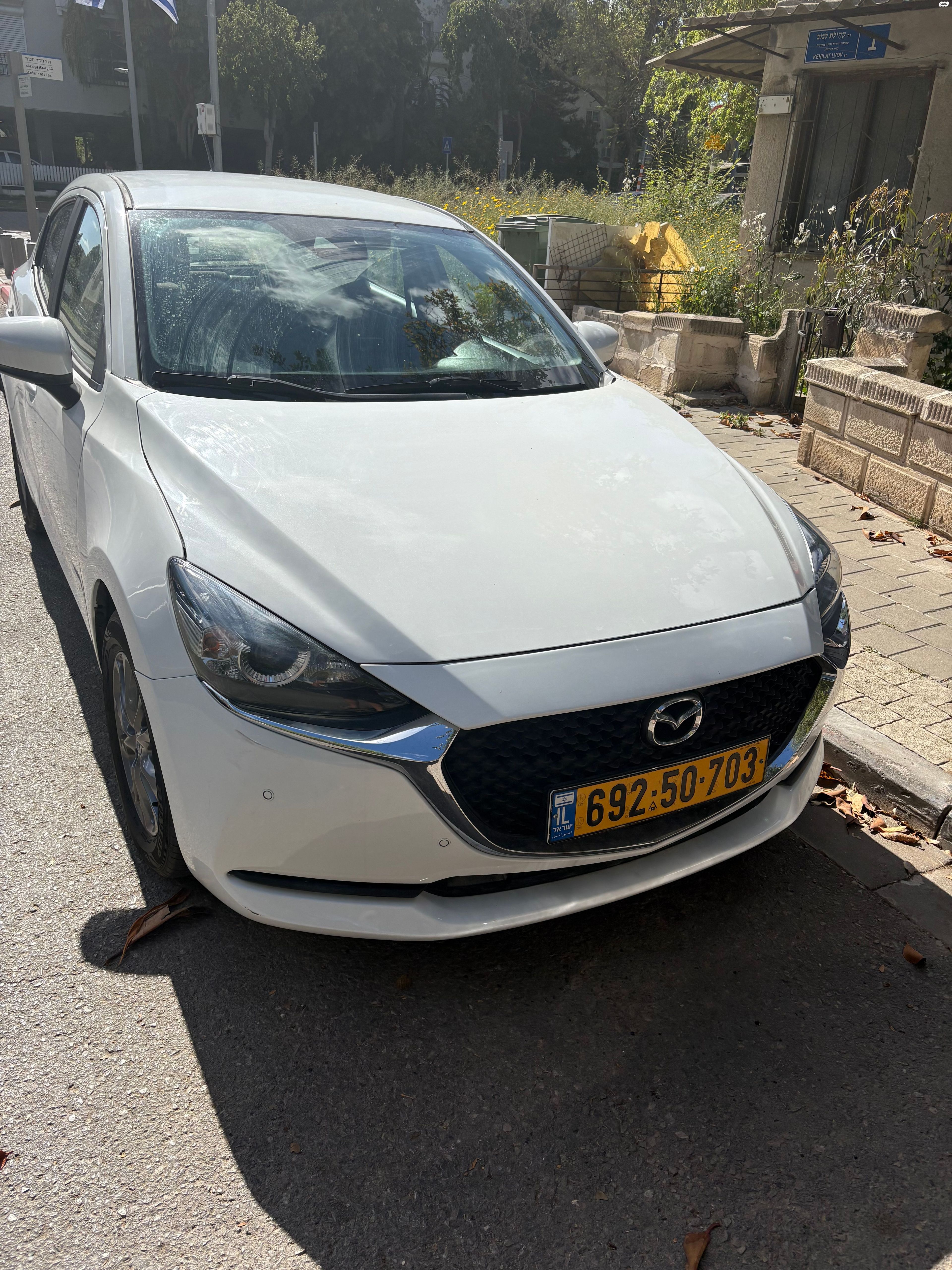 מודעת רכב מאזדה 2
