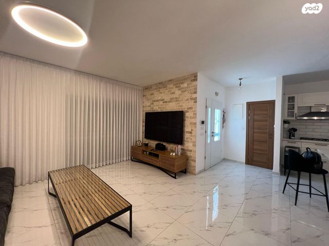 בית פרטי/ קוטג', ישעיהו זמיר 24, רמות, באר שבע