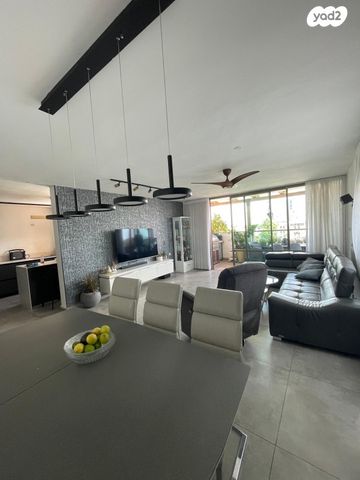 גג/ פנטהאוז, דרך הטייסים 70, נווה חן, תל אביב יפו