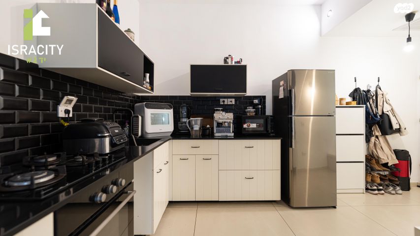 דירת גן, קריניצי 101, שכונת בן גוריון, מרכז העיר ג', רמת גן