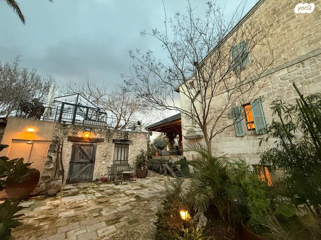 בית פרטי/ קוטג', אלוני אבא