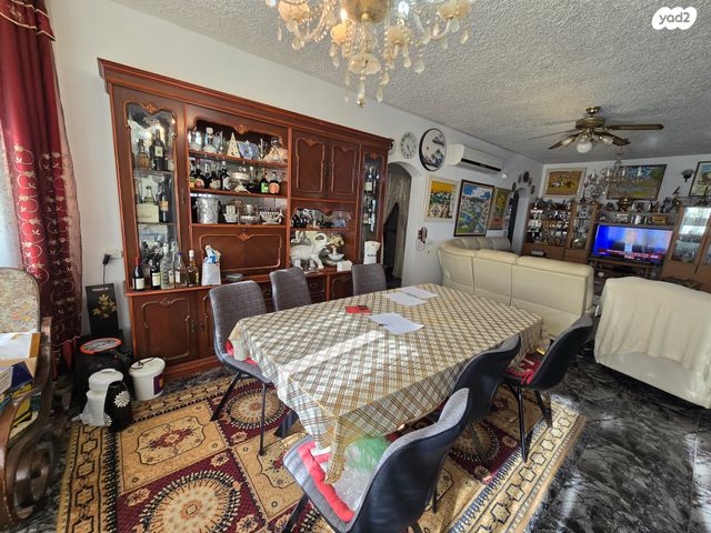 בית פרטי/ קוטג', עין מור 57, שאר העיר, מיתר / כרמית