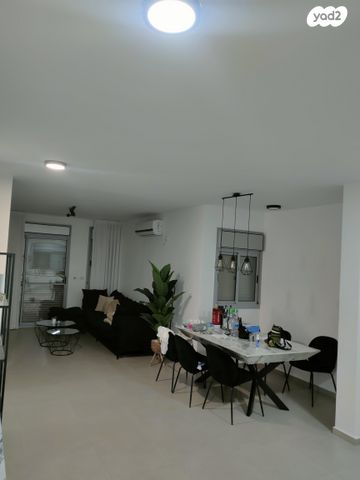 דו משפחתי, מגדלים, מגדלים, מגדלים