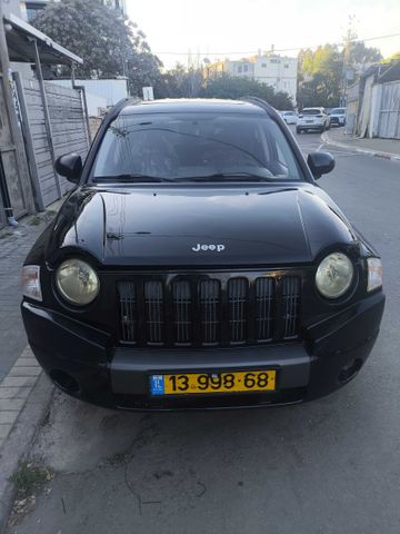 מודעת רכב ג'יפ קומפאס