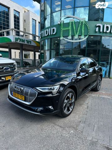 מודעת רכב אאודי E-tron
