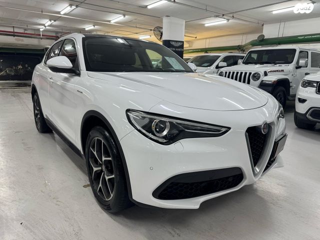 אלפא רומיאו סטלביו