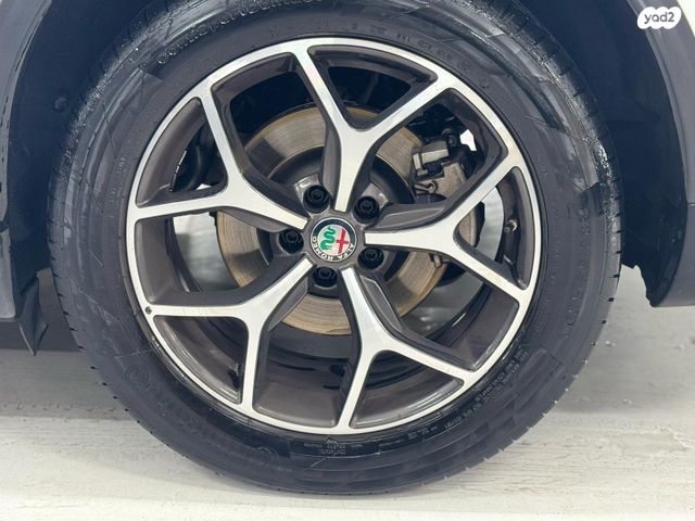 אלפא רומיאו סטלביו