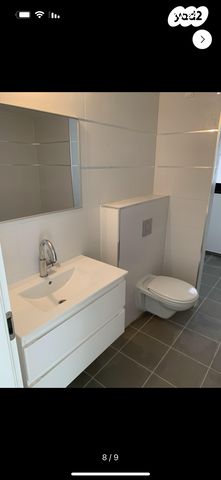 דירה, הצנחנים 18, אריק שרון, נהריה