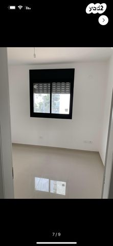 דירה, הצנחנים 18, אריק שרון, נהריה