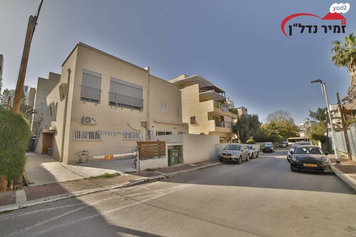 דירת גן, י.ל. פרץ, אגרובנק, חולון