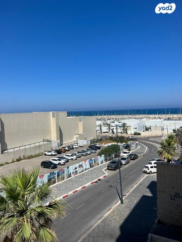 מרינה, פארק לאומי וחופים