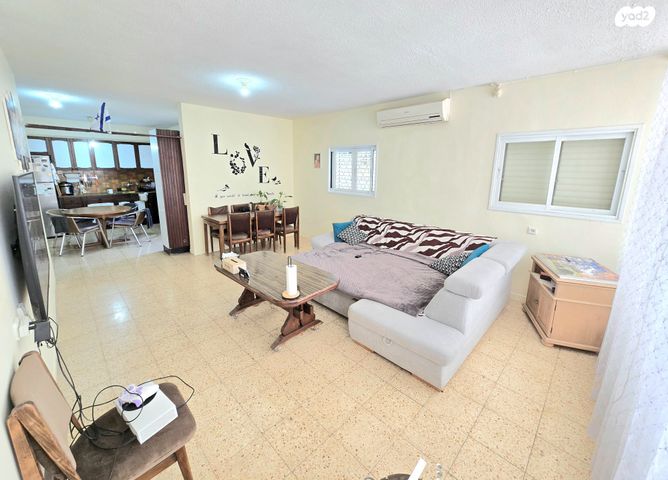 דירה, יהושע שטמפפר, עין גנים, פתח תקווה