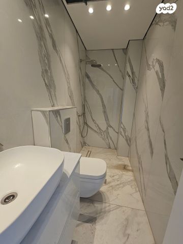 דו משפחתי, התהילה, נוף הטיילת, נתניה