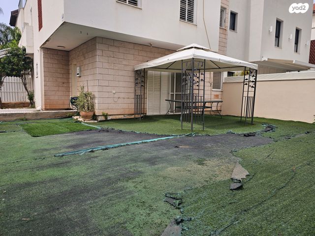 בית פרטי/ קוטג', בית דגן, בית דגן