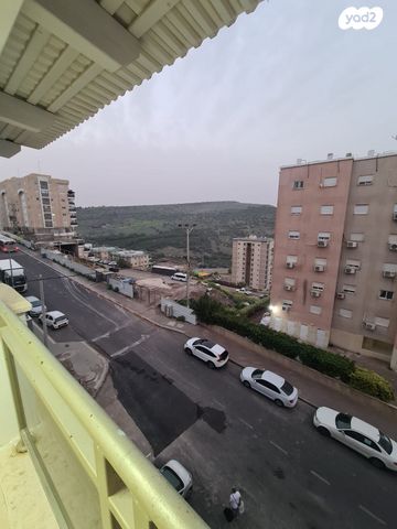 דירה, גולדה מאיר, שיכון עובדים, טבריה