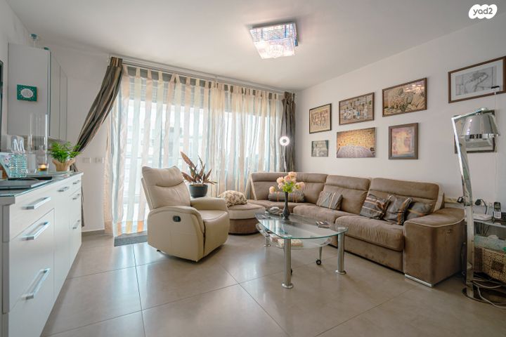 דירה, תאנה, החורש, חריש