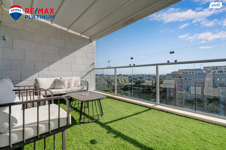 גג/ פנטהאוז, שטרן, קרית אונו