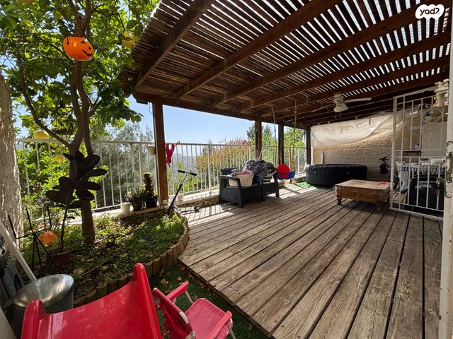 דירת גן, יורם רונן, גבעת משואה, ירושלים