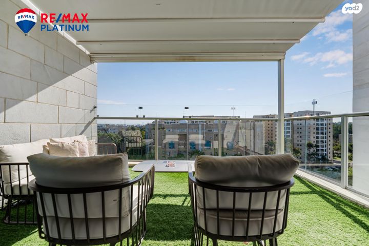 גג/ פנטהאוז, שטרן, קרית אונו