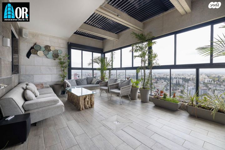 גג/ פנטהאוז, שדרות הרצל, השופטים צפון, רמלה