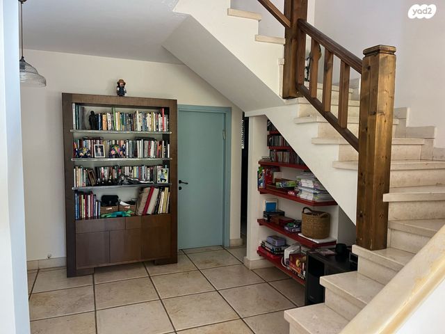 בית פרטי/ קוטג', א.ד. גורדון, נווה מגן, רמת השרון