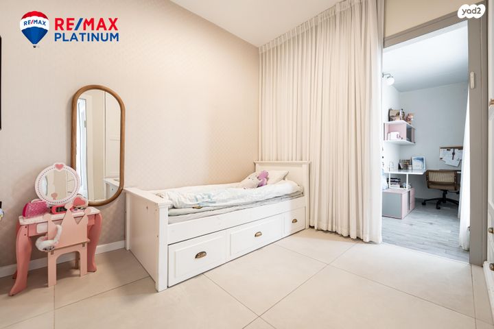 גג/ פנטהאוז, שטרן, קרית אונו