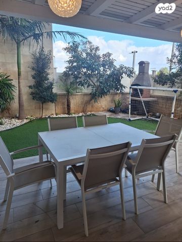 דירת גן, אור עקיבא