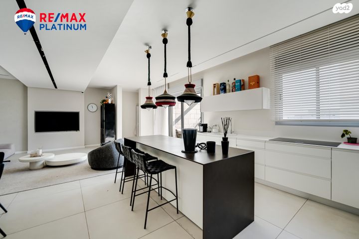 גג/ פנטהאוז, שטרן, קרית אונו