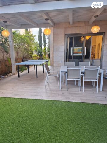 דירת גן, אור עקיבא