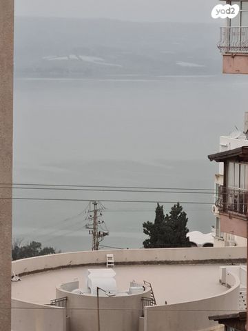 דירה, גולדה מאיר, שיכון עובדים, טבריה