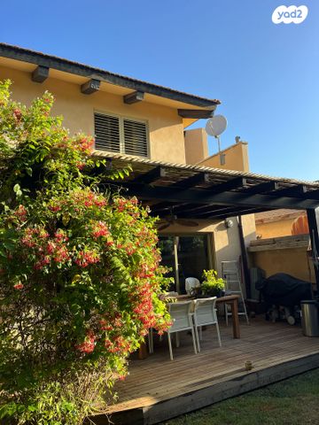 בית פרטי/ קוטג', א.ד. גורדון, נווה מגן, רמת השרון