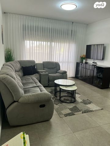 דירה, נחל פרת, אחוזת דניה, חדרה