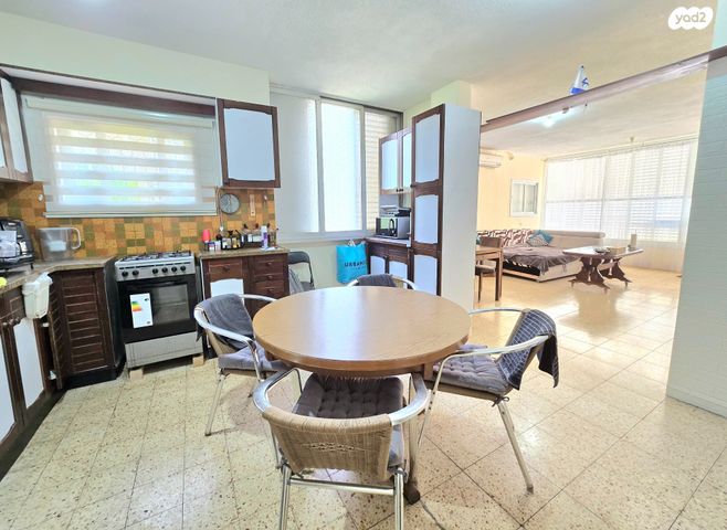 דירה, יהושע שטמפפר, עין גנים, פתח תקווה