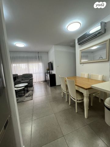 דירה, נחל פרת, אחוזת דניה, חדרה