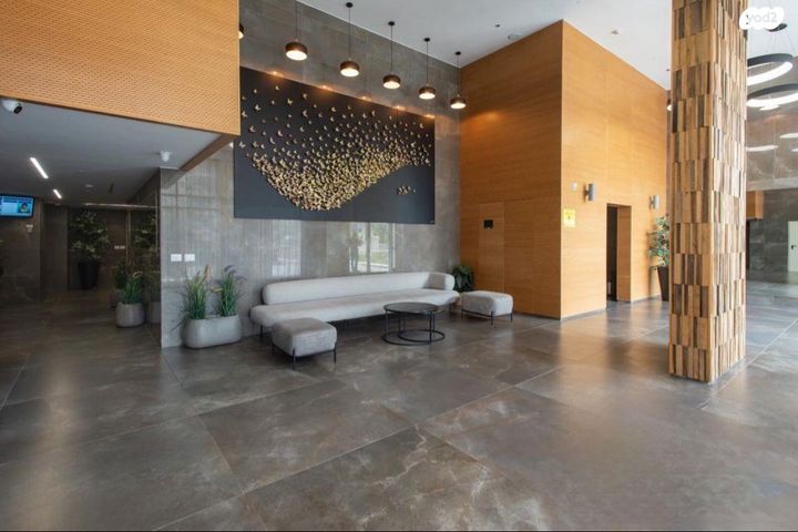 דירה, עפרה חזה, משכנות האומנים, קרית מוצקין