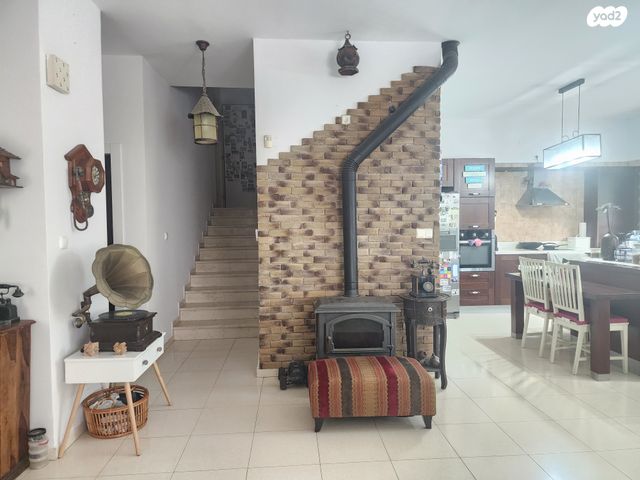 בית פרטי/ קוטג', כפר ורדים