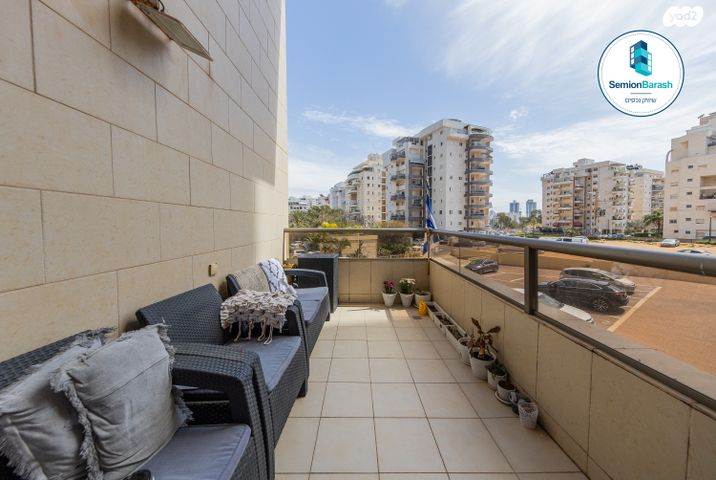 דירה, שמחה ארליך, גלי הים, נתניה