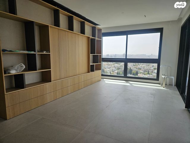 דירה, פנחס רוזן, שיכון דן, נווה דן, תל אביב יפו