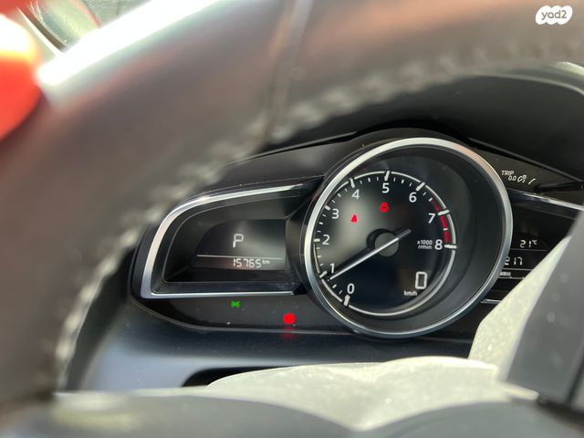 מודעת רכב מאזדה CX-3