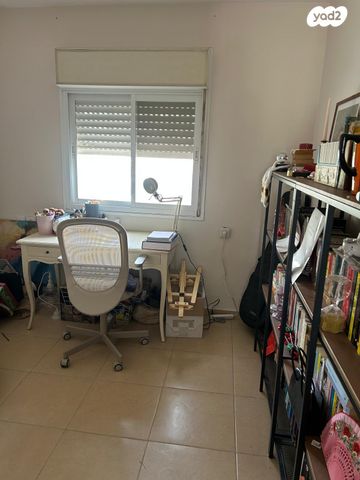 התלתן 10