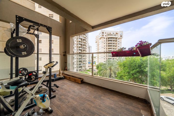 דירה, פנחס מאירי, נווה גן, פתח תקווה