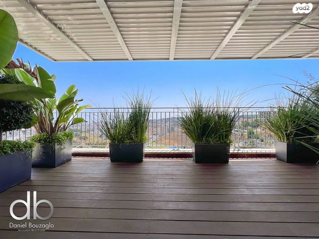 גג/ פנטהאוז, שלמה ארגוב, רמות רחל , ארנונה החדשה, ירושלים