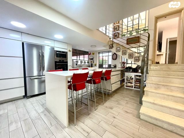 דו משפחתי, קמיל הויסמנס, הוד הכרמל, דניה, חיפה