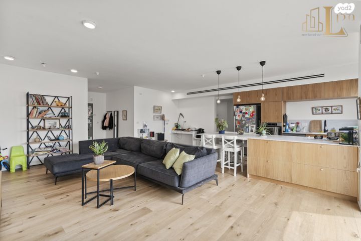 דירה, יעקב גולד, נאות הראשונים, מזכרת בתיה