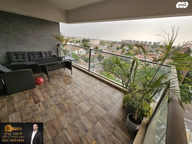 דירה, זאב וינהויז 2, יהוד מונוסון