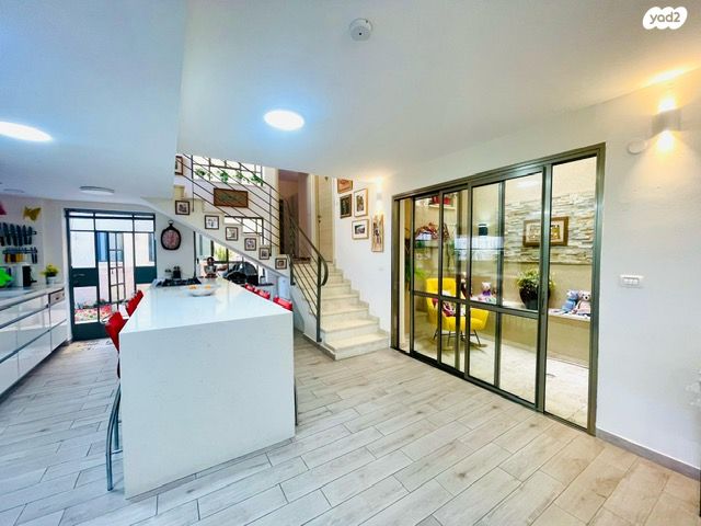 דו משפחתי, קמיל הויסמנס, הוד הכרמל, דניה, חיפה