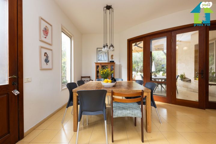 בית פרטי/ קוטג', חרות